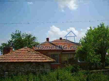 10068:13 - Кирпичный дом в Болгарии предлагается с большой скидкой