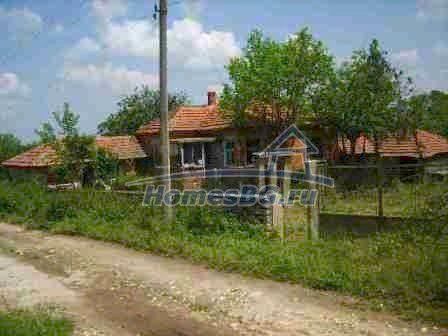 10068:15 - Кирпичный дом в Болгарии предлагается с большой скидкой
