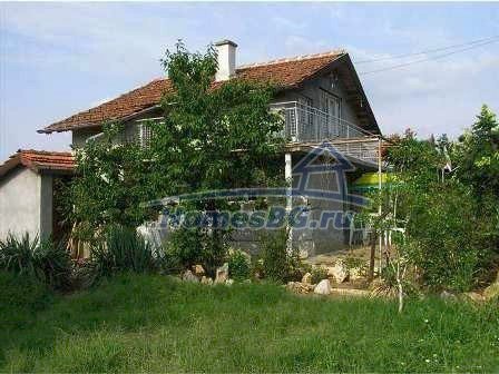 10081:17 - Замечательный дом на продажу расположен в болгарском деревне
