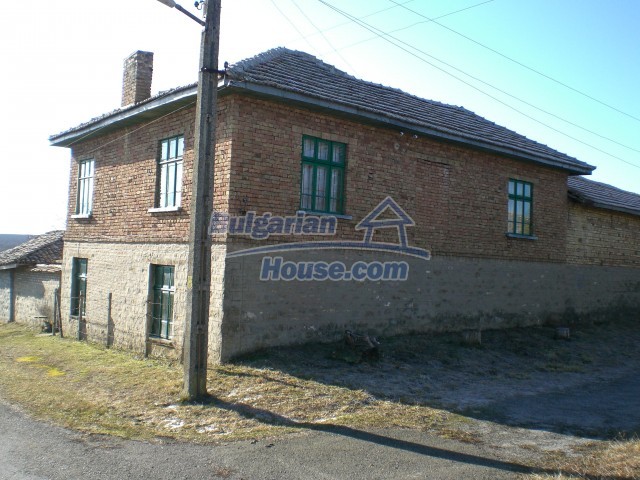9210:29 - BARGAIN  House for sale in Bulgaria, near Targovishte