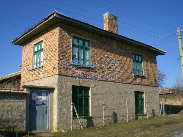 9210:31 - BARGAIN  House for sale in Bulgaria, near Targovishte