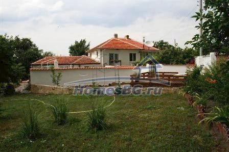 10093:34 - Роскошный дом с бассейном для продажи в Болгарии возле Елхово