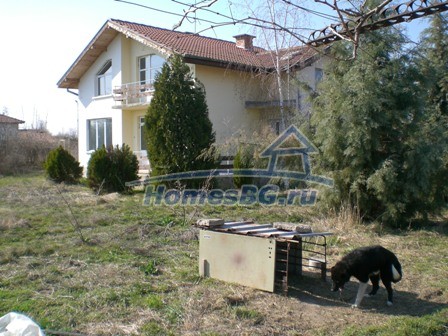 10117:61 - Красивый недавно построенный болгарский дом на продажу
