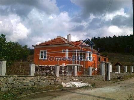 10128:22 - Отреставрированная вилла в живописном селе на продажу в Болгарии