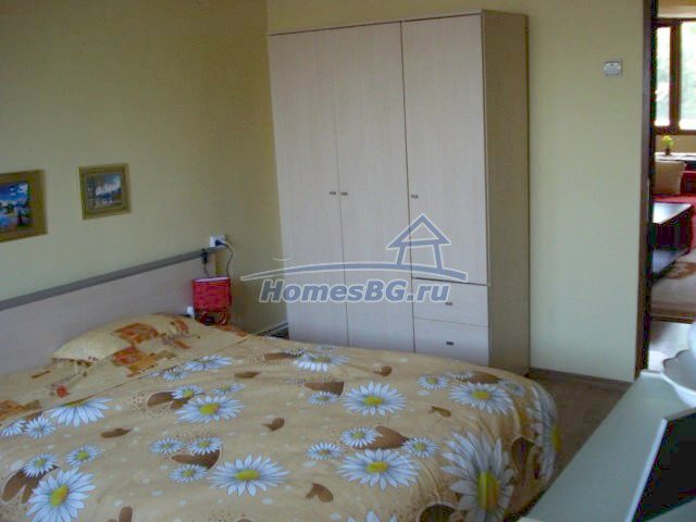 10177:8 - Меблированная трехкомнатная квартира в Елхово, Болгарии 
