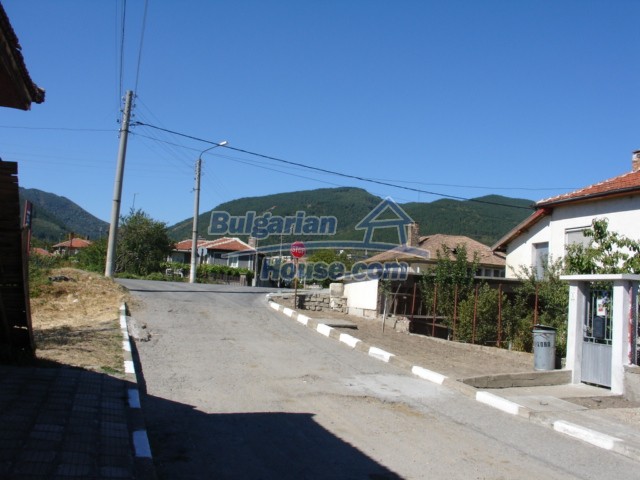 10270:7 - Renovated bulgarian property for sale near dam lake