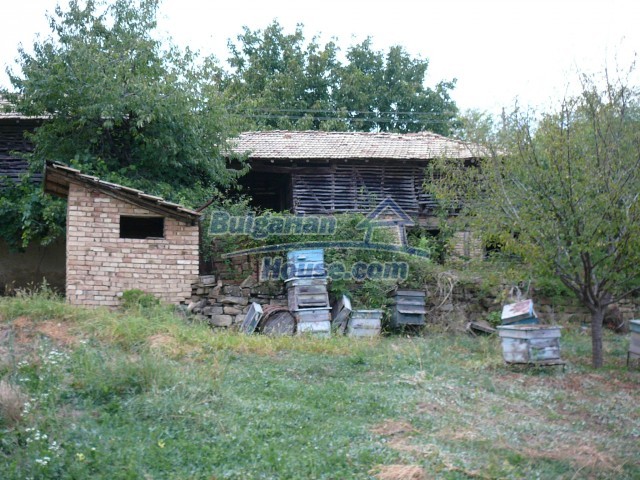 10614:5 - Болгарский дом с прекрасным видом на горы рядом с озером Ястреби