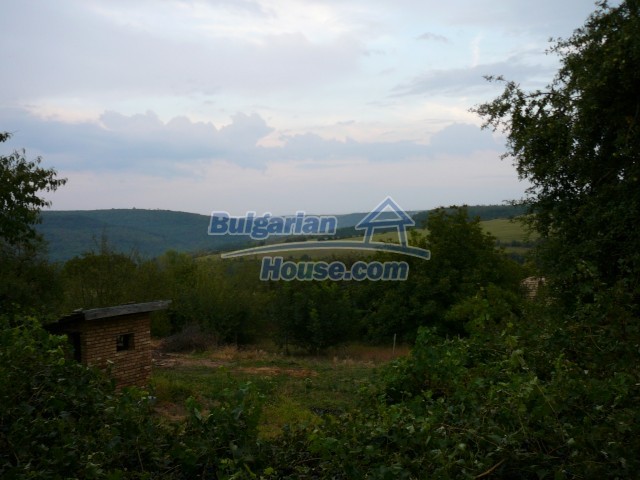 10614:32 - Болгарский дом с прекрасным видом на горы рядом с озером Ястреби