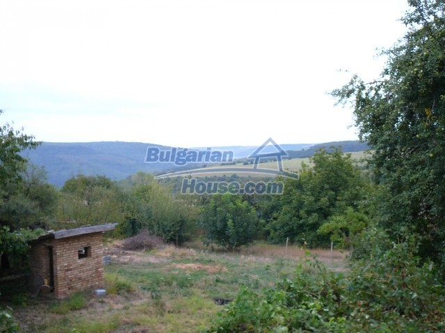10614:34 - Болгарский дом с прекрасным видом на горы рядом с озером Ястреби