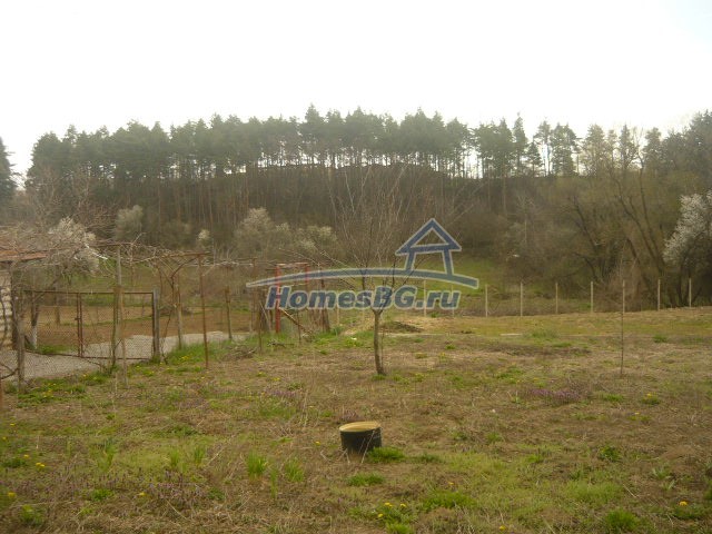 10739:14 - Недвижимость с садом в северной Болгарии,4 км от г.Велико Тырнов
