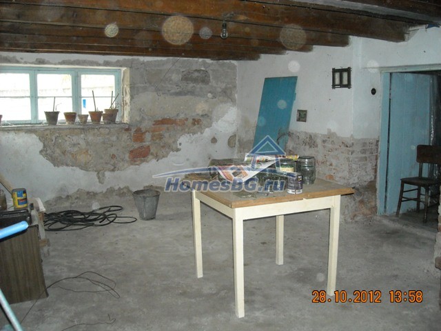 10753:11 - Продается кирпичный дом в деревне, регион Стара Загора.