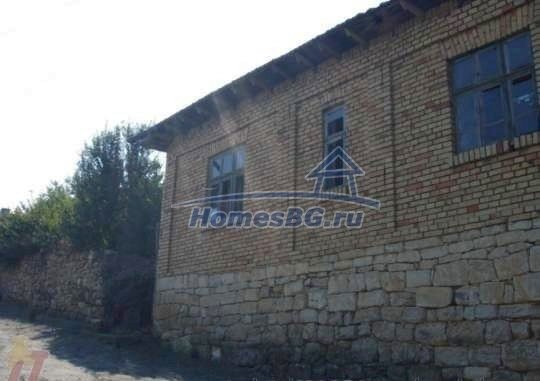 10774:1 - Дешeвый дом с участком на продажу в Болгарии.