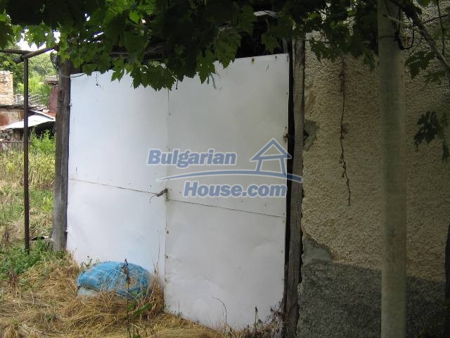 10825:30 - Well maintained stone-built two-storey house,Ivailovgrad region 