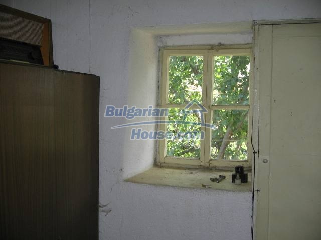 10825:28 - Well maintained stone-built two-storey house,Ivailovgrad region 