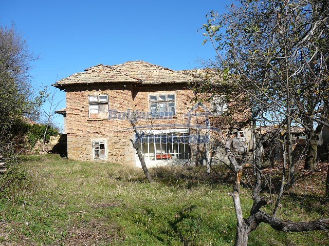 10930:2 - Cheap Bulgarian house with unique spirit