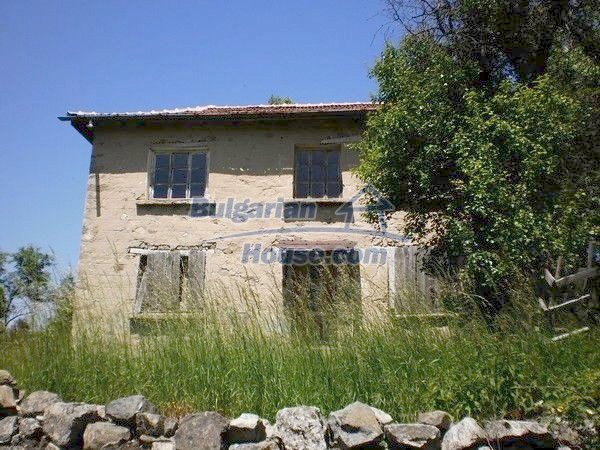 11138:5 - Solid stone built rural house with a huge garden near Smolyan