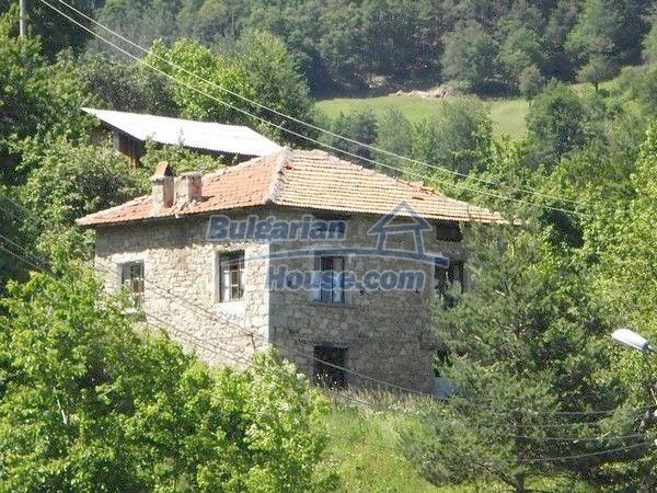 11157:2 - Stone house in a splendid region near the Rhodope Mountains