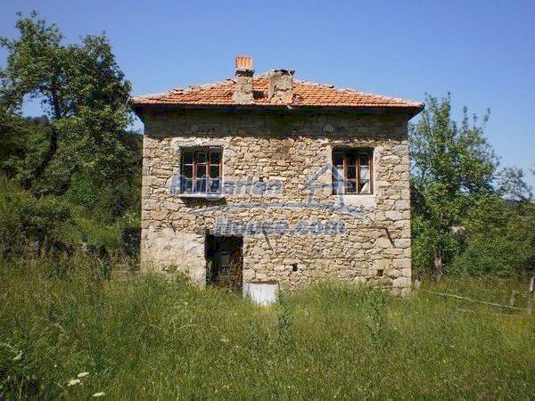11157:3 - Stone house in a splendid region near the Rhodope Mountains