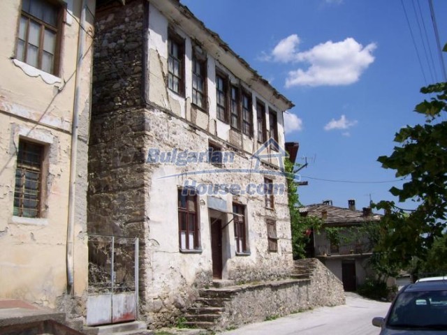 11184:3 - Beautiful sunny house in a historic place near Smolyan