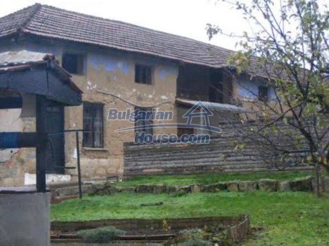 11276:4 - House for sale 25 km away from the Danube river near Montana 