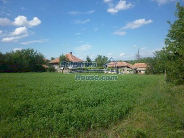 11327:2 - Spacious rural house with an extensive garden plot - Vratsa