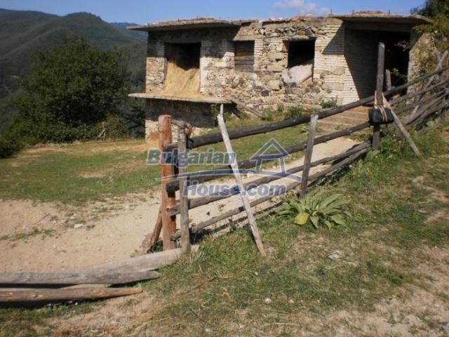 11387:4 - Rural house with stunning views near Kardzhali