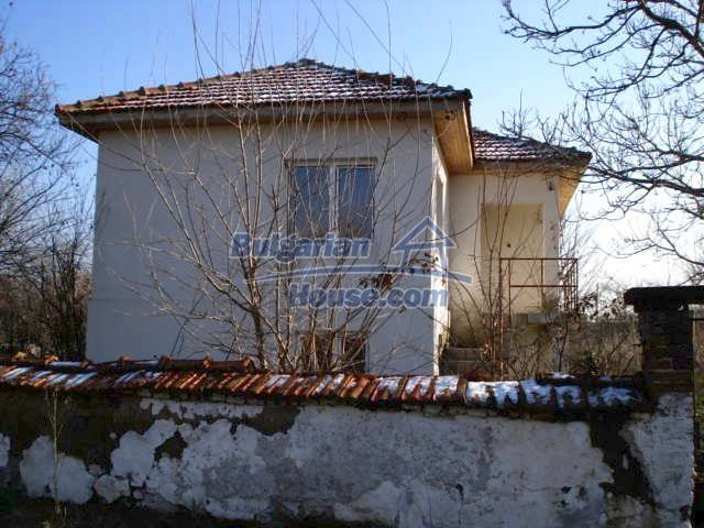 11417:4 - Sunny renovated rural house with a splendid garden - Elhovo