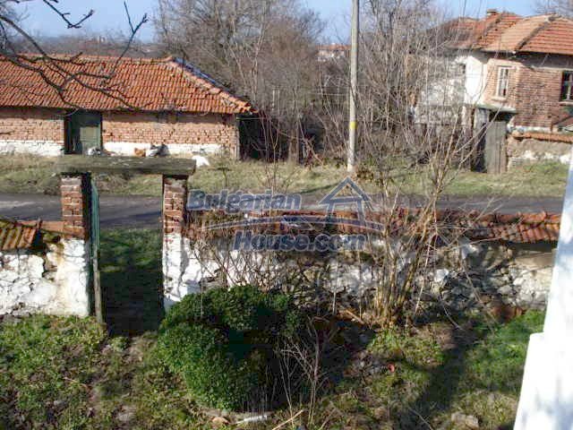 11417:7 - Sunny renovated rural house with a splendid garden - Elhovo