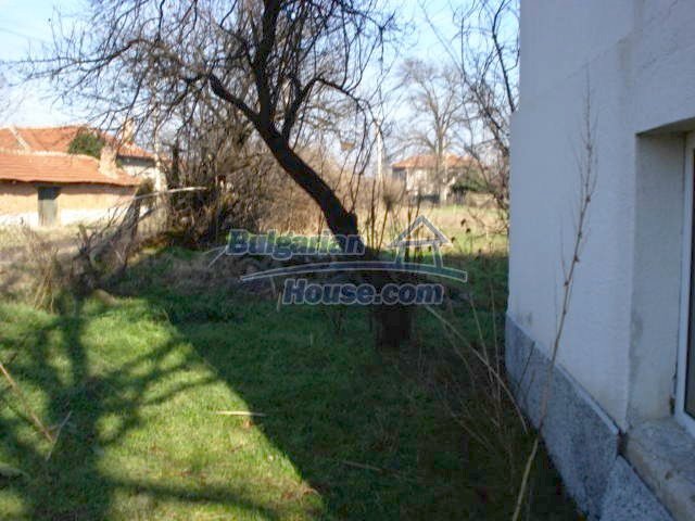11417:8 - Sunny renovated rural house with a splendid garden - Elhovo