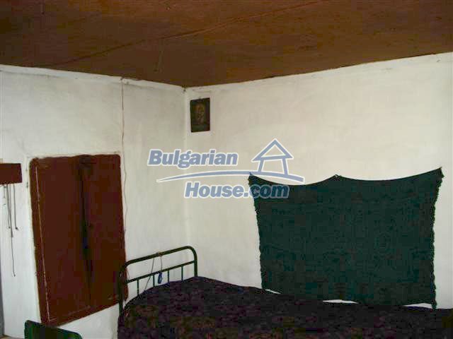 11473:16 - Incredible rural property with a huge garden 10 km from Elhovo