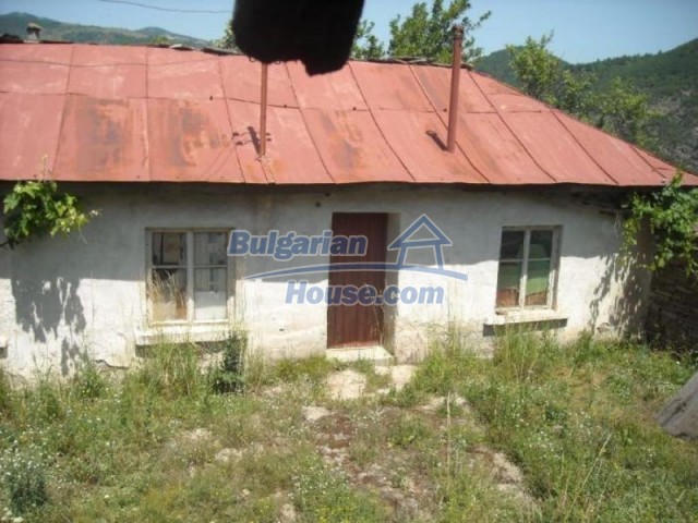 11522:17 - Rural house in a wondrous mountainous region near Kardzhali