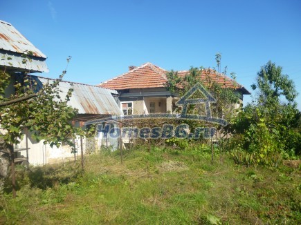 11543:2 - Два дома по цене одного и огромный сад-4200sq.m в Враца