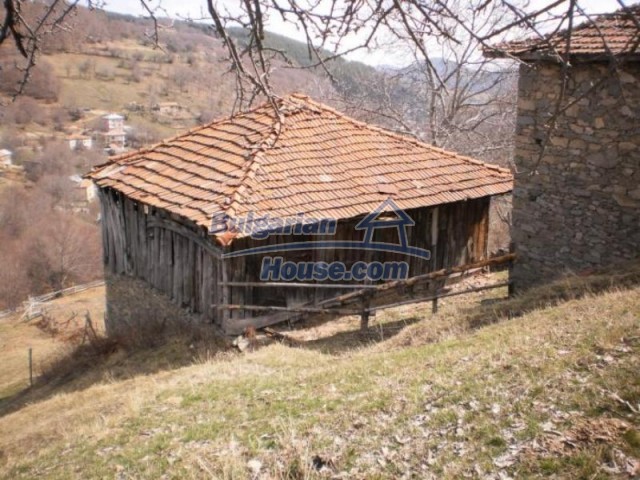 11583:12 - Nice well kept house with a sunny garden near Kardzhali