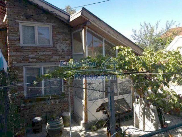 11650:1 - Sunny holiday home with a lovely garden near Aytos