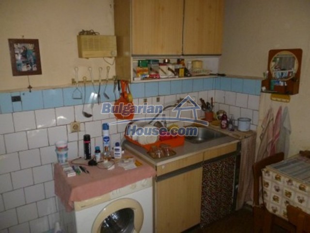 11668:9 - Two nice cheap houses and a huge garden 25 km from Danube River