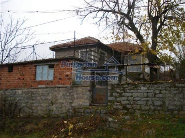 11670:2 - Charming country house with a large garden near Elhovo