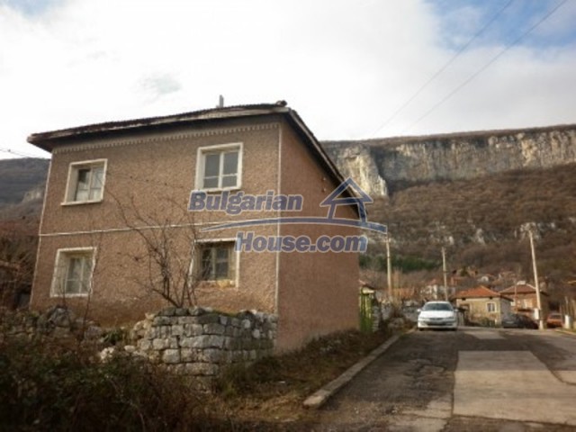11797:1 - Nice old house in a breathtakingly beautiful area near Vratsa
