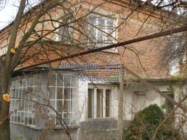 11816:3 - Spacious nice family house in Elhovo town 