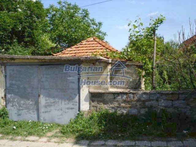 11817:4 - Cheap house near the town center of Elhovo – nice surroundings