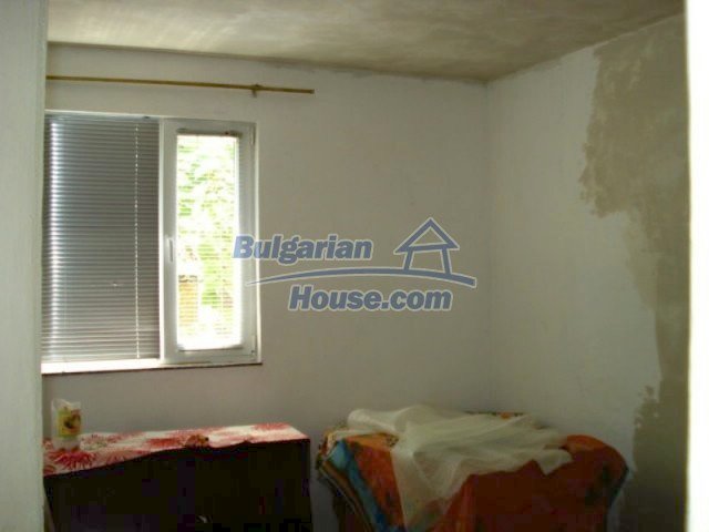11910:3 - Large family house close to downtown in Elhovo