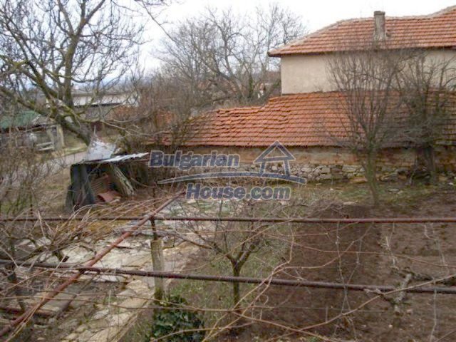 11926:19 - Functional house in the village of Golyam Manastir near Elhovo