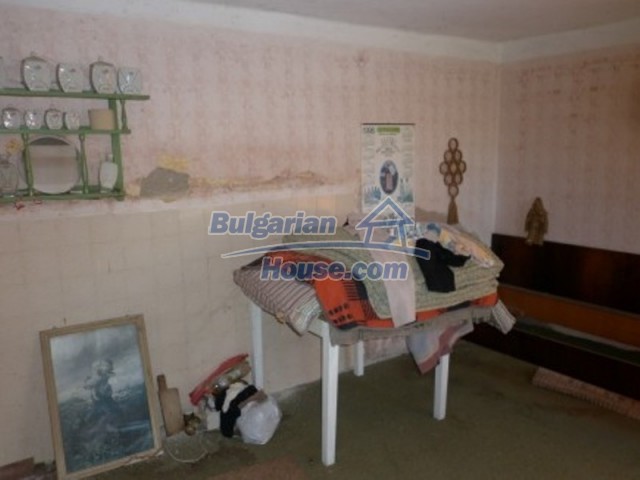 11929:7 - Solid spacious house 20 km from Danube River in Vratsa region