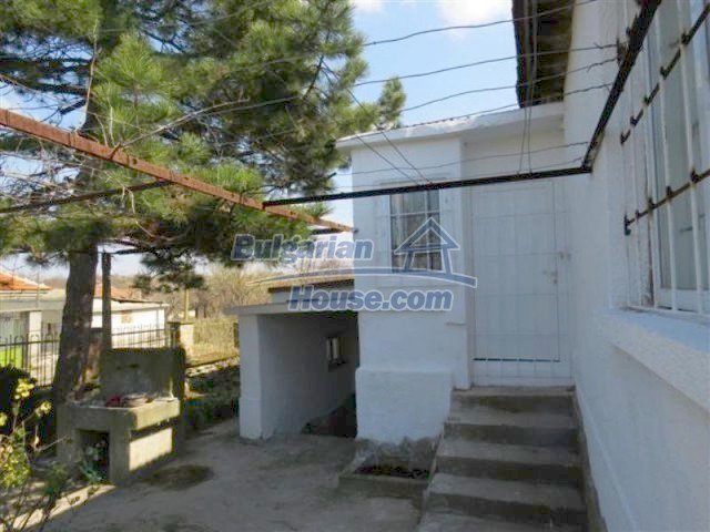 12053:8 - Lovely sunny house with big garden at low price - Elhovo
