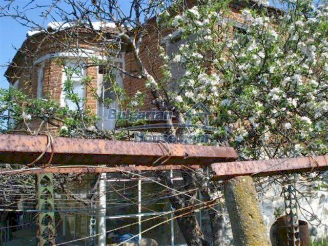 12098:3 - Rural Bulgarian house with big garden near Elhovo