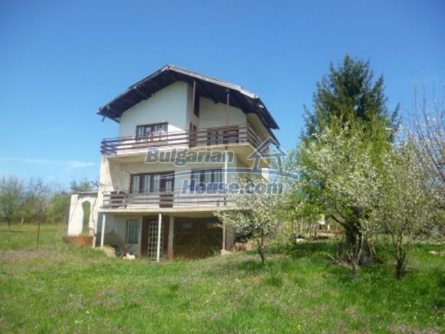 12149:2 - Splendid three-storey house with panoramic views near Vratsa