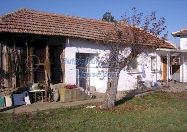 12164:4 - Functional house with vast sunny garden at low price - Vratsa