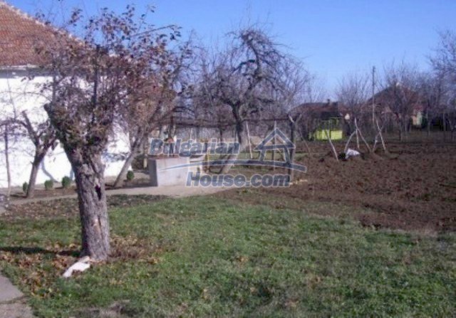12164:14 - Functional house with vast sunny garden at low price - Vratsa