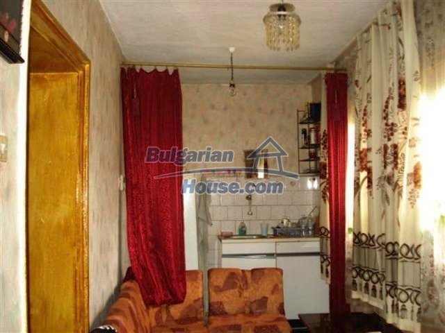 12188:5 - Well presented and affordable house near downtown - Elhovo
