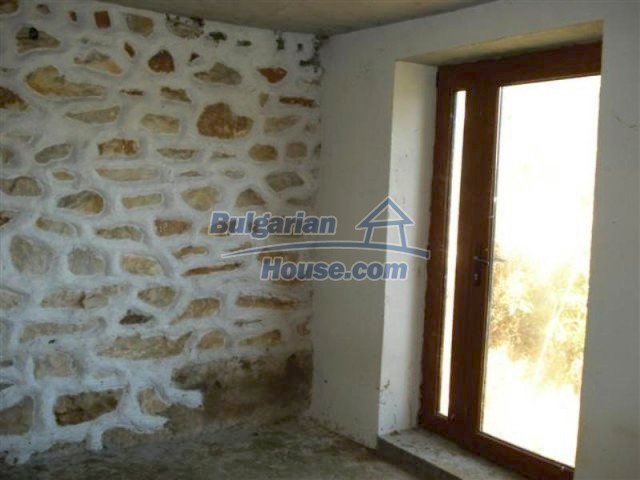 12206:9 - Very cozy and advantageous Bulgarian property near Elhovo