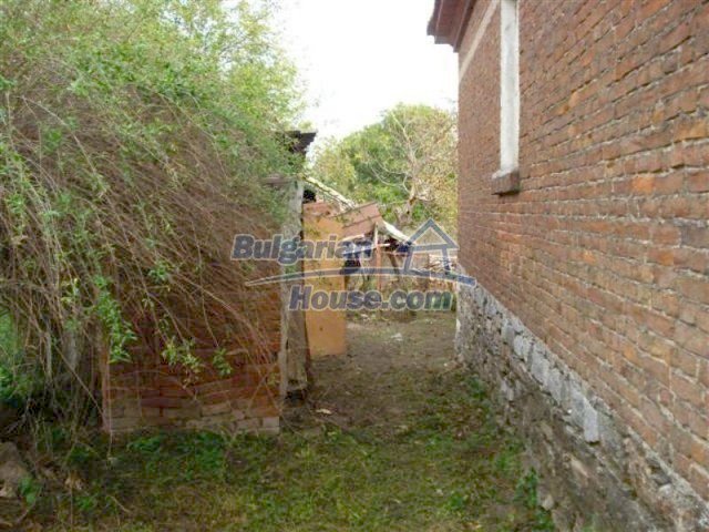 12263:3 - Low-priced house with large garden in village near Elhovo